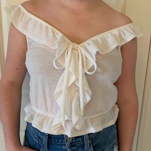 M Boutiqe white ruffle front tank never worn